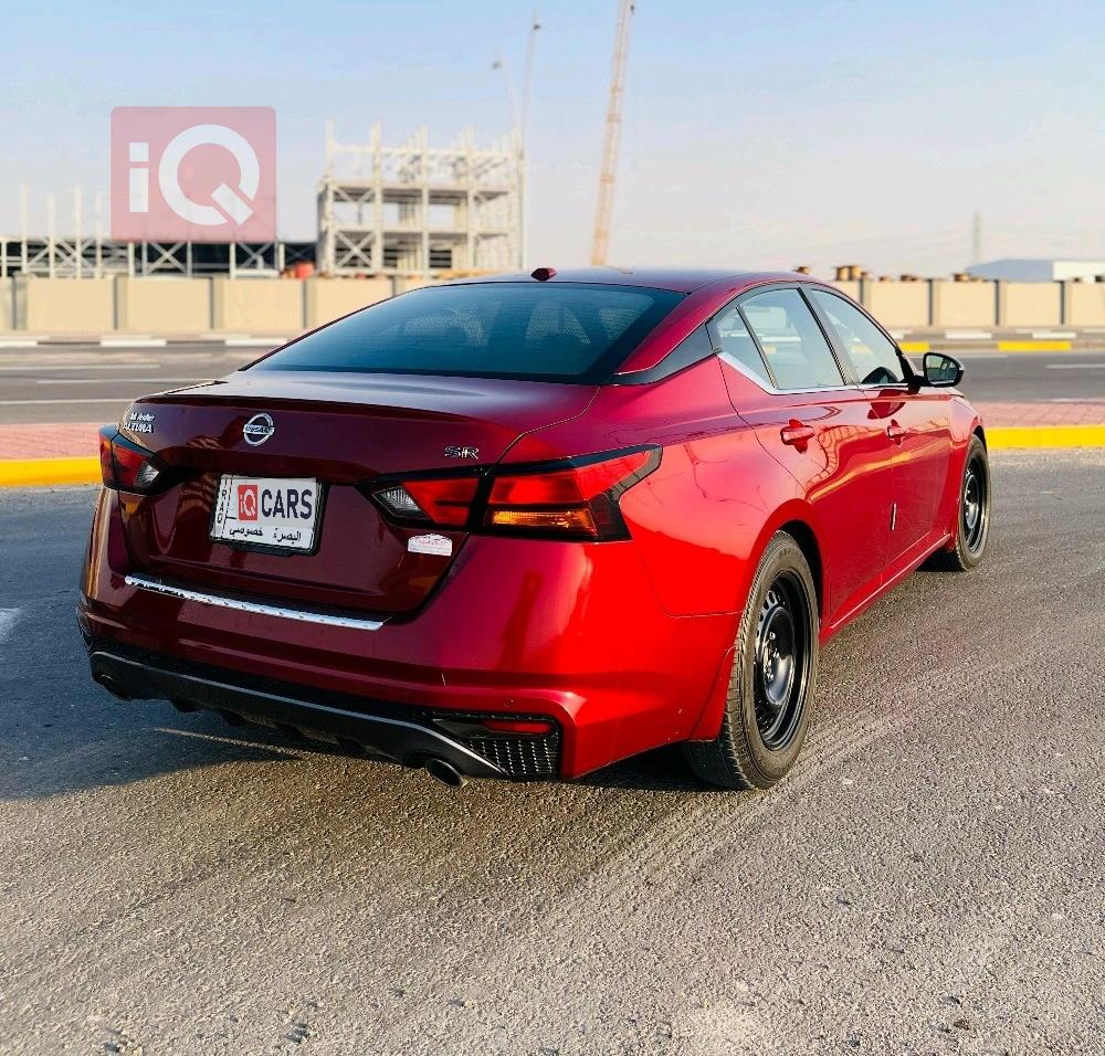 نیسان ئەلتیما